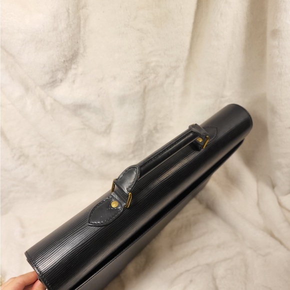 Authentic pre-owned Louis Vuitton epi black serviette conseiller briefcase - Picture 6 of 15